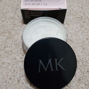 Translucent powder
